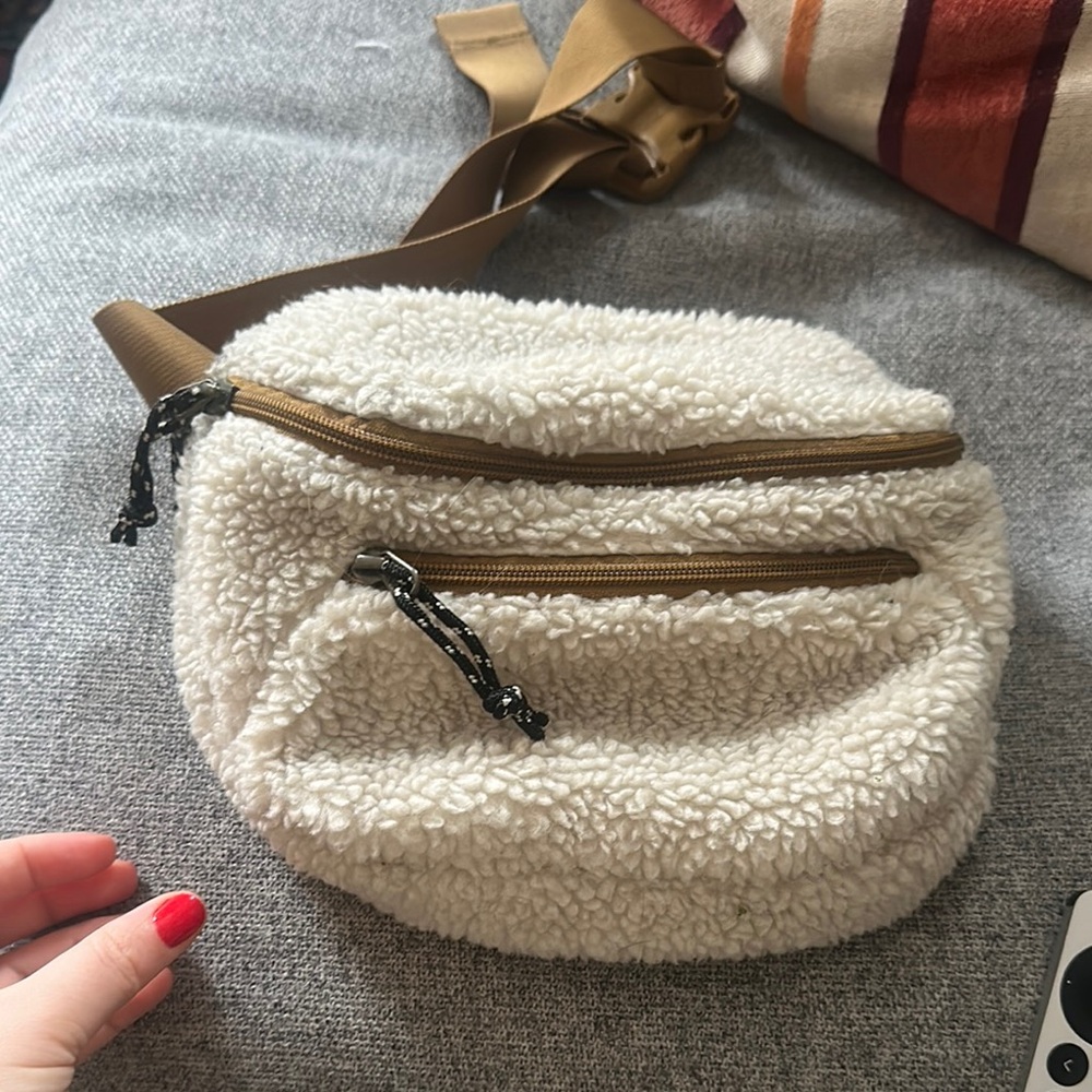 The GREAT x Eddie Bauer Fanny pack